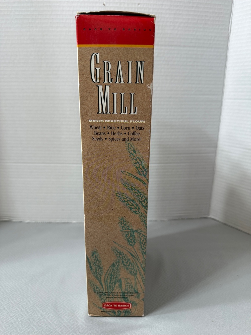 Vtg  Back to Basics Manual Hand Crank Wood Handle Grain Mill Grinder Model #555 - Picture 11 of 14
